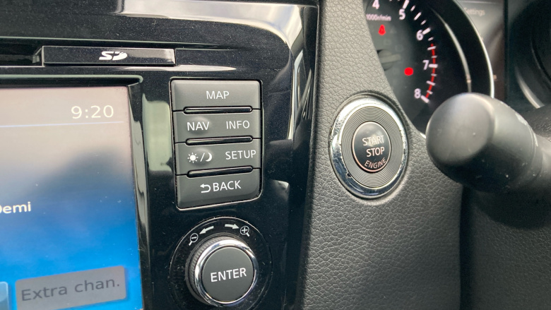 Nissan Qashqai 1.2 DiG-T N-Connecta 5dr Petrol Hatchback